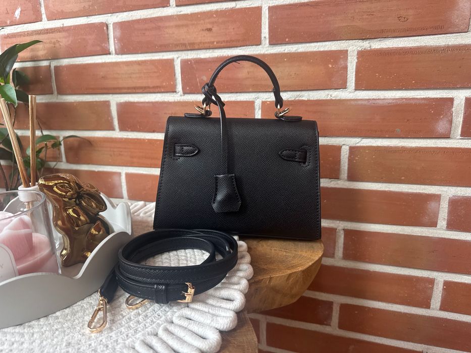 Pinko чанта Nine West