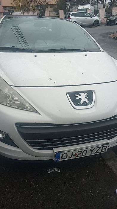 Vând Peugeot 207 cc
