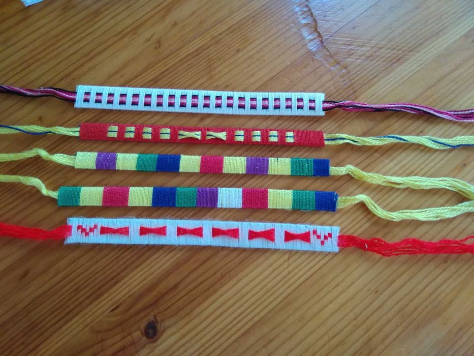 Гривни с надписи