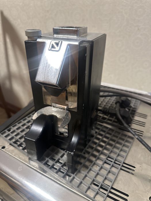 Кофемашина  Simonelli и кофемолка