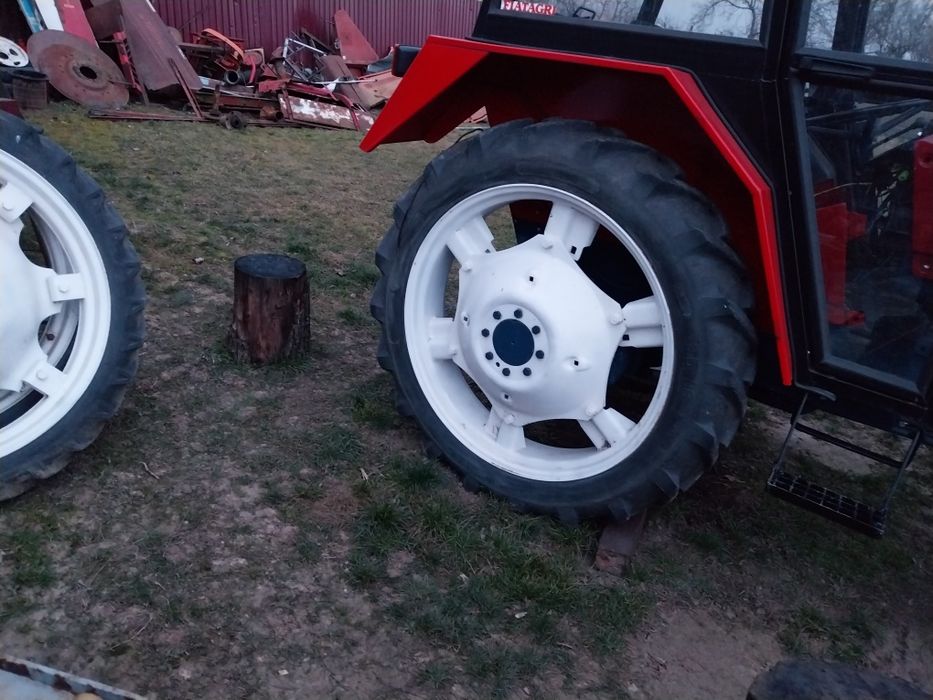 Vând roti tractor FIAT