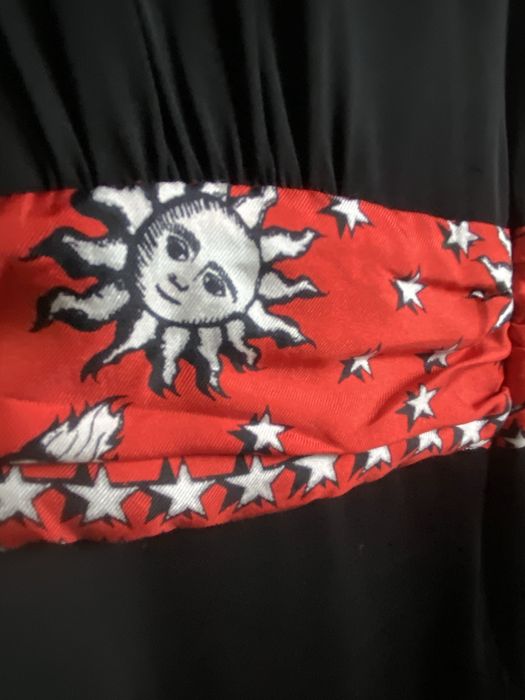 Продам брендовое плптье.