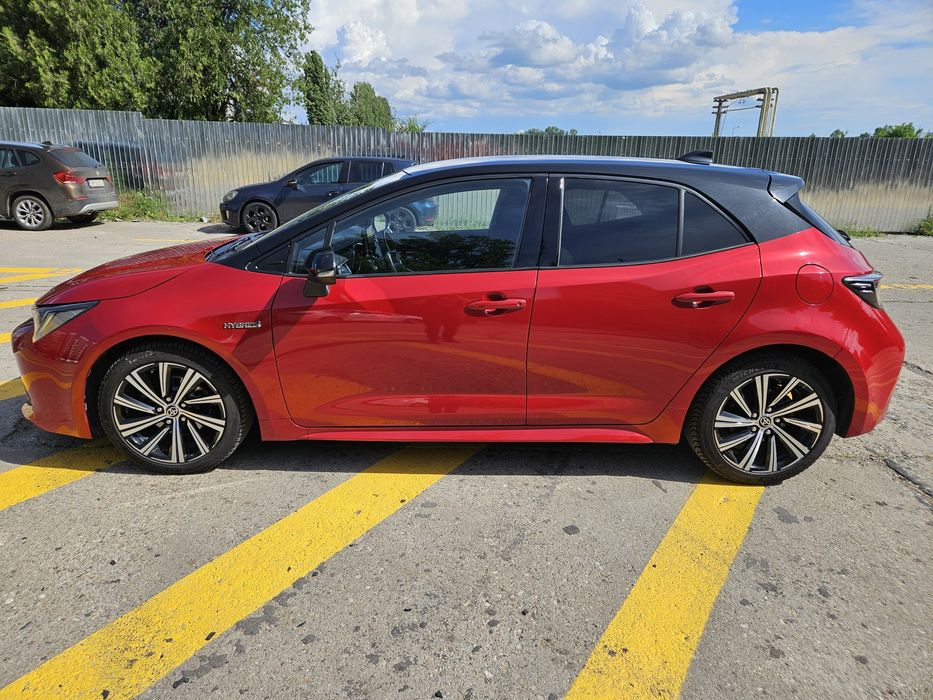 Masini hybrid , cutie automata pentru UBER , BOLT