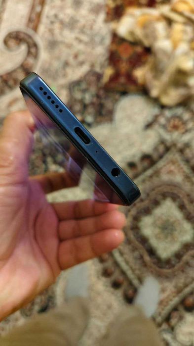 Дёшево TECNO CAMON 19 Pro. шикарный мобильник. Хорошим состояние