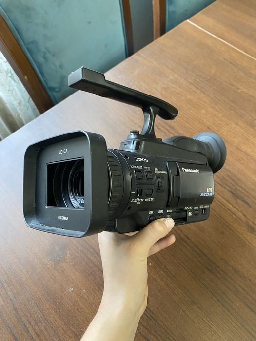 Камера Panasonic AG-HMC41E