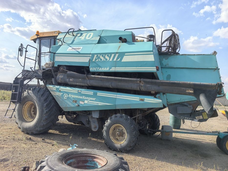 Срочно продам комбайн Essil-740