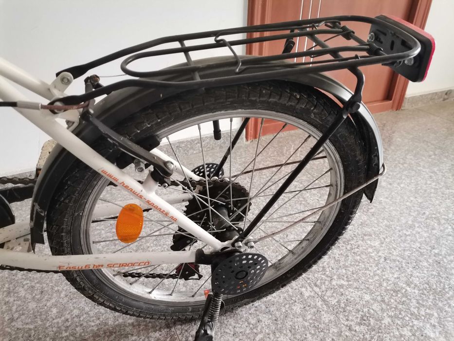 Bicicleta rabatabilă albă