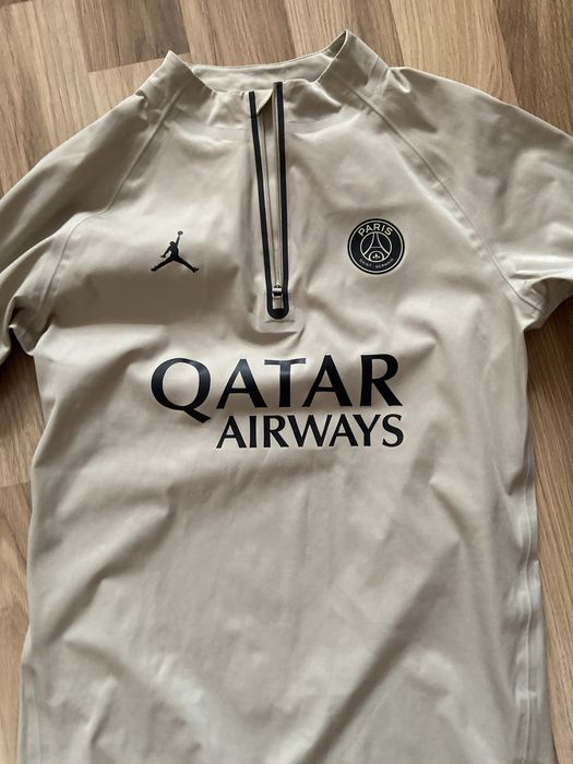 Горнище Qatar airways оригинално