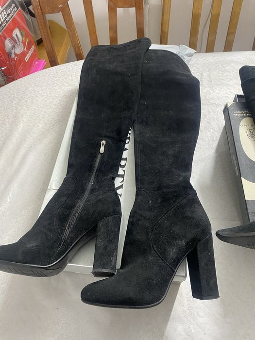 Пррдаю женские сапоги, туфли