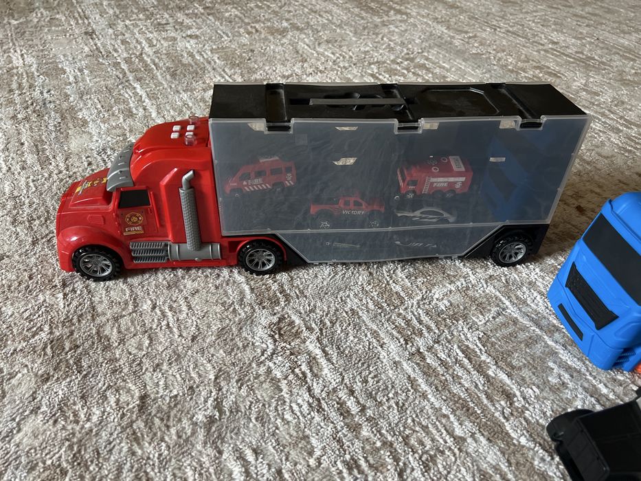 Машинки дорогие, отдам дешево б/у