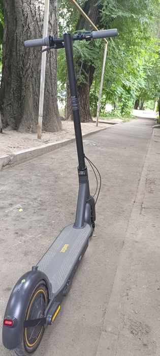 Электро самокат Ninebot Kickcooter Max G30