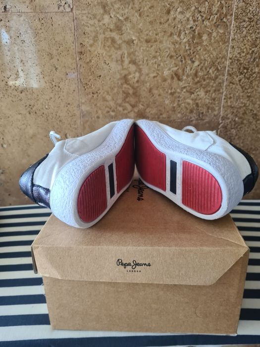 сникерси Pepe Jean's  36