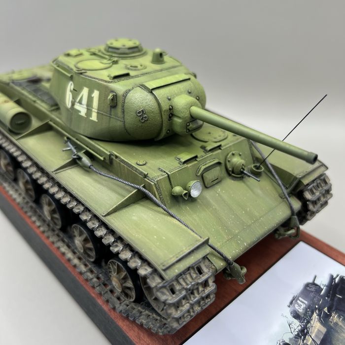Модель танка КВ-1С Масштаб 1/35