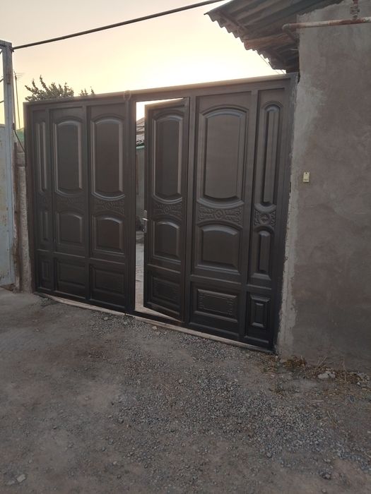 Срочно ховли  Чирчик шахрида сотилади