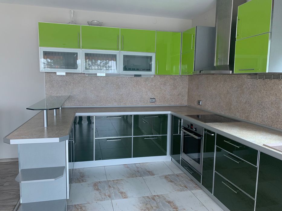 Продавам голяма кухня Варна