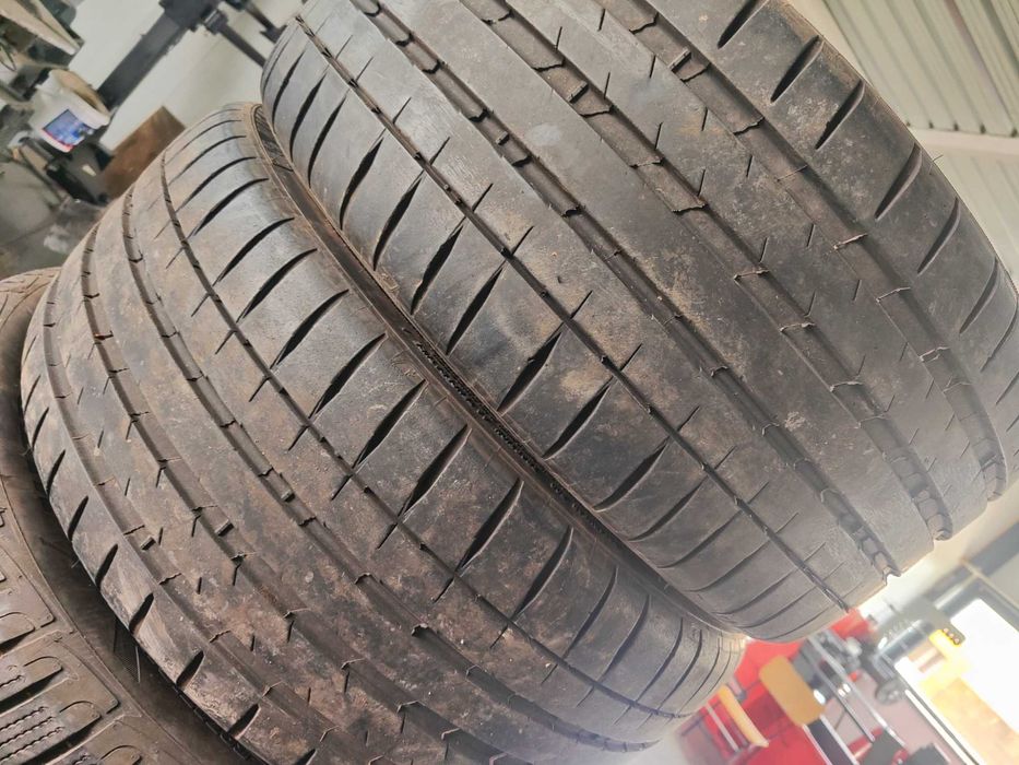2бр.летни гуми 235/35/20 Michelin