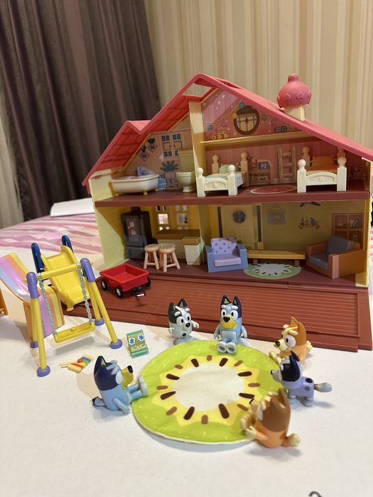 Set casa Bluey + figurine si accesorii