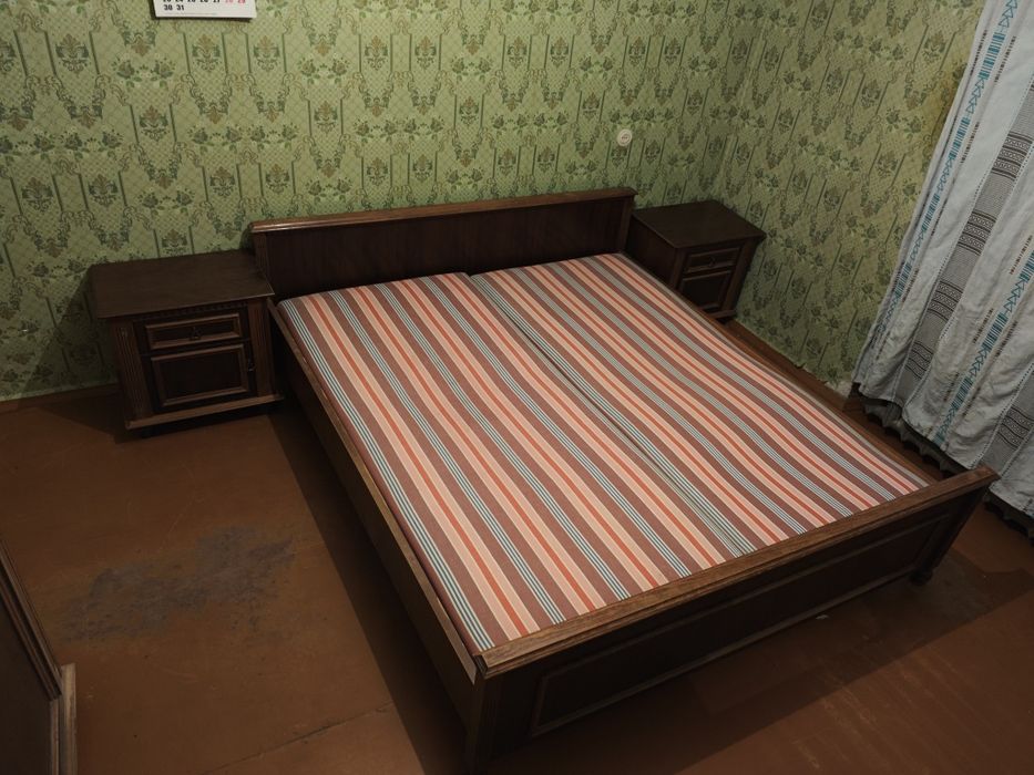Спальный гарнитур