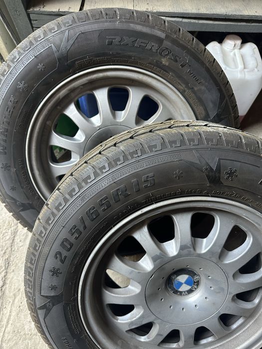 Зимние шины с дисками BMW 205/65/15