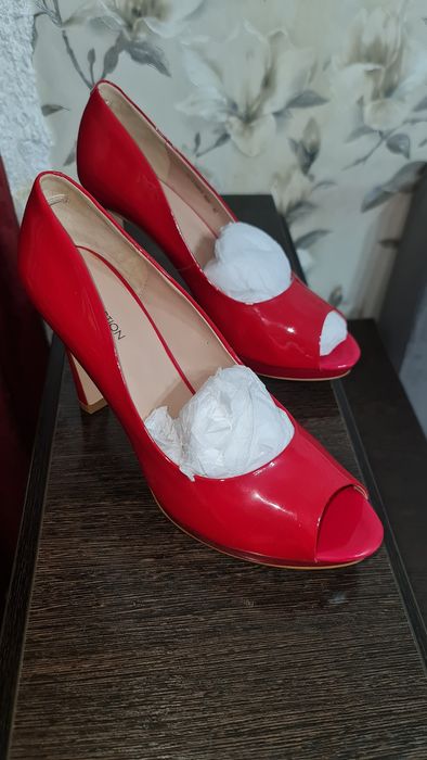 Продам туфли, новые .