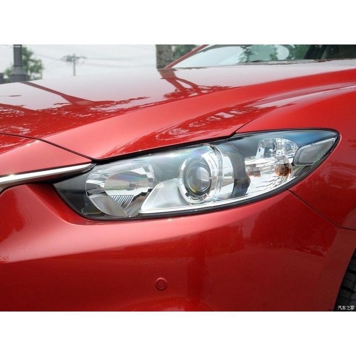 Стекла фар Мазда 6. 14-15г.