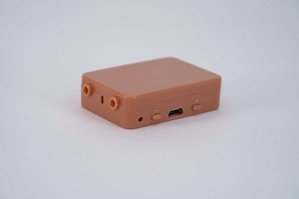 Dispozitiv GSM model Cutiuta si Mini Casca japoneza MC3500 + 3 Baterii