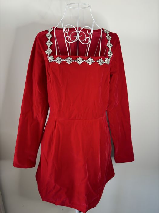 Дамски Официални Рокли Различни Модели