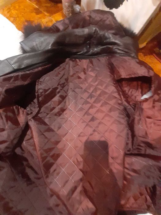 Geacă de piele și  bluză mărime XL