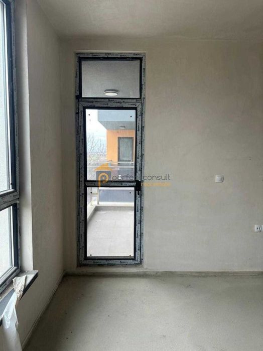 Продава се Двустаен апартамент в Пловдив, Остромила - 67 кв.м за 1463 €/кв.м - Снимка #2