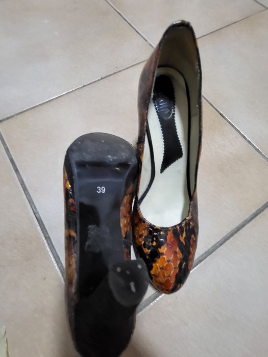 Pantofi piele luciosa, 39