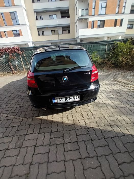 Vând BMW seria 1 diesel  an 2011 149000 kmkm  6900 euro