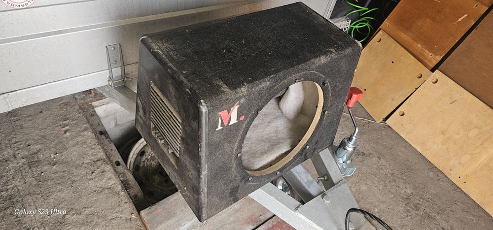 Корпус сабвуфера с усилителем