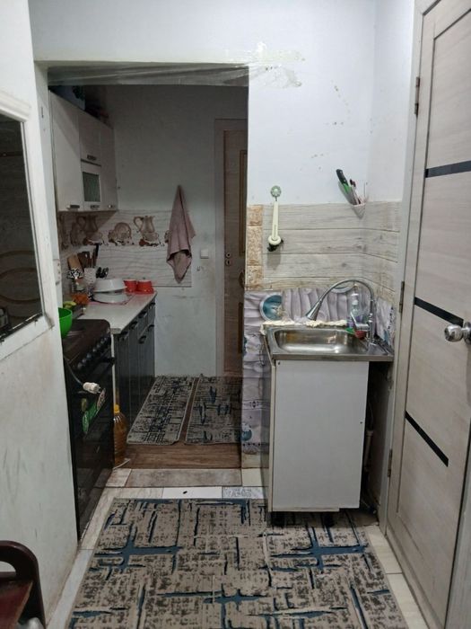 Срочно продам квартиру сергели 4 2/8/9 41500& метро Турон