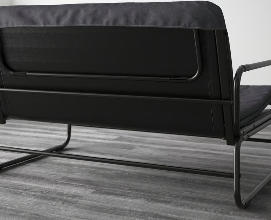 Vând canapea IKEA, model HAMMARN, folosită foarte puțin timp. Preț 300 lei.