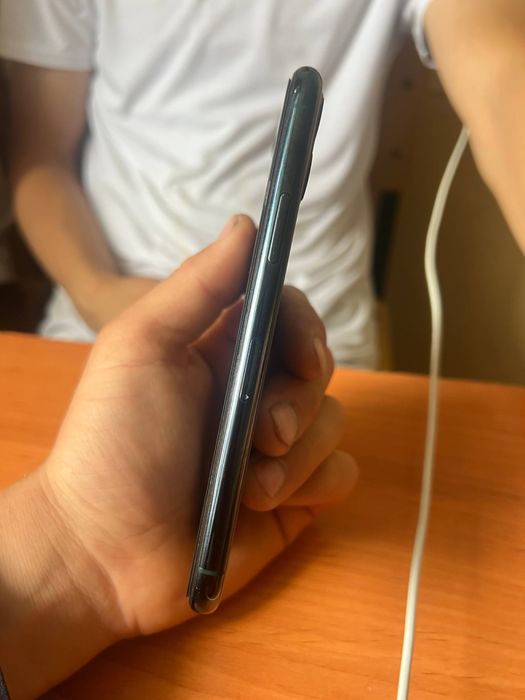 Iphone 11 pro sotiladi