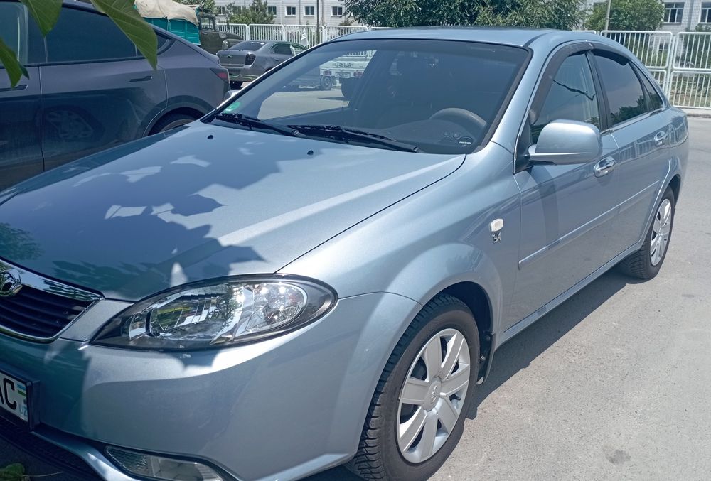 Автомобиль Daewoo GENTRA  2014 год