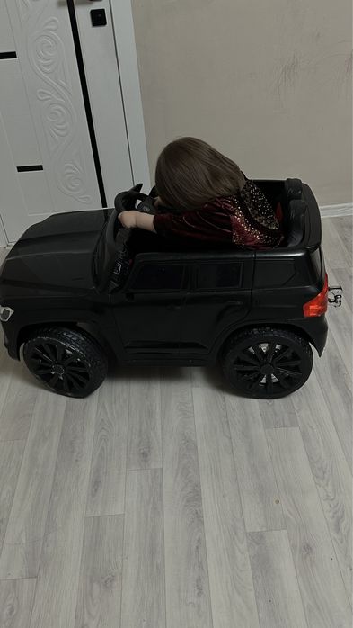 Машина детская большая