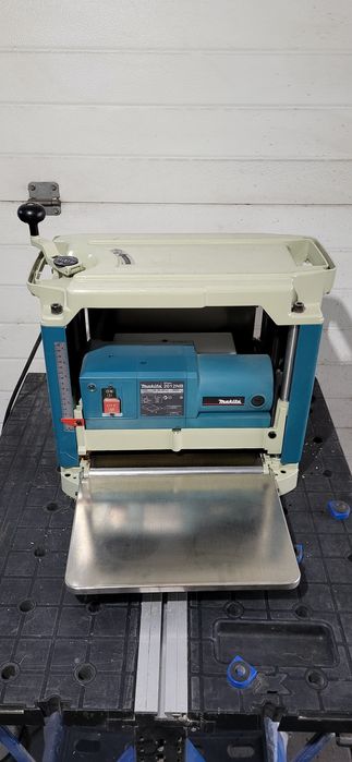 Продам рейсмус Makita 2012NB