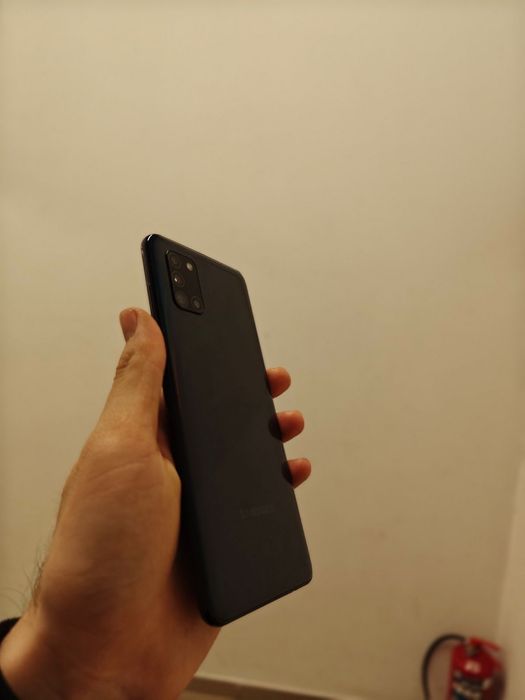 Телефон Samsung A31