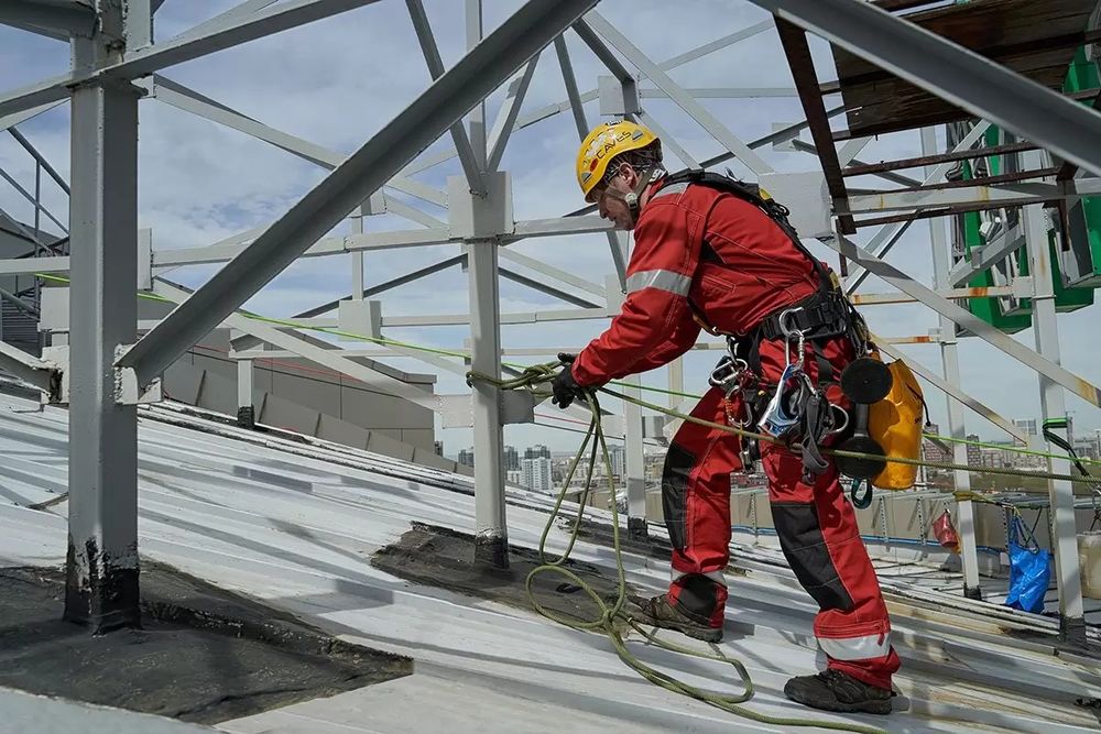 Услуги Альпиниста высотные работы