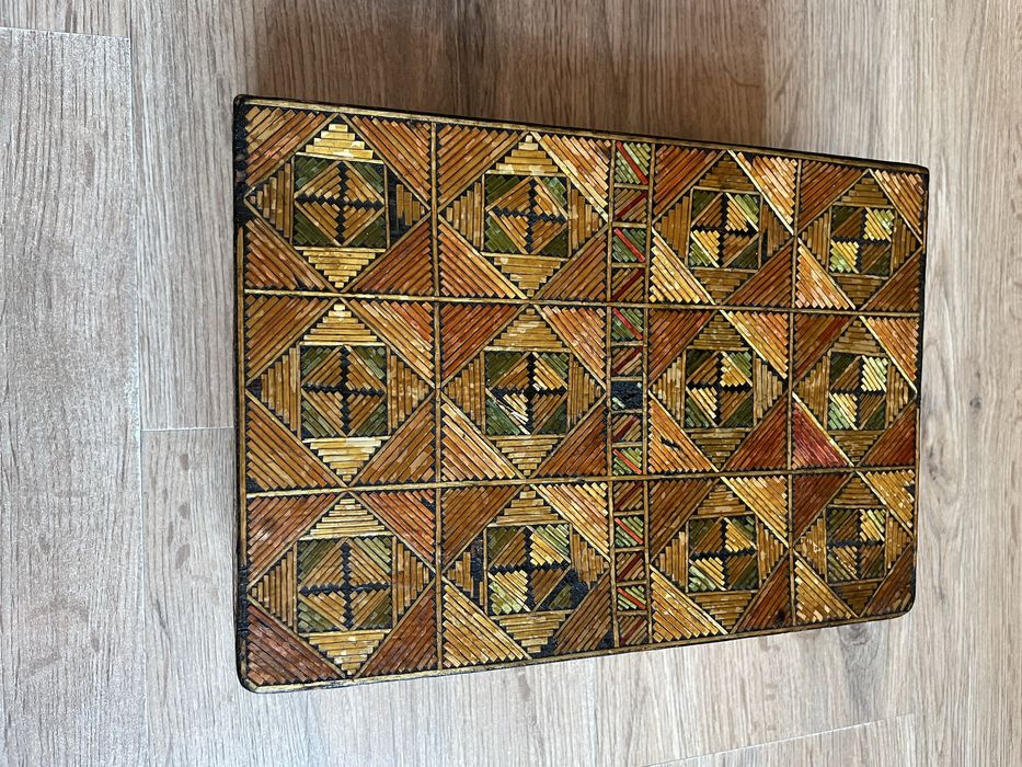 Старинна дървена кутия ръчна изработка антика