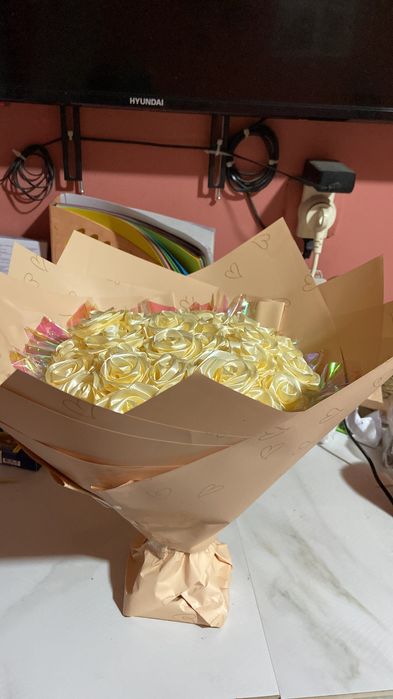 Aranjamente florale din satin flori