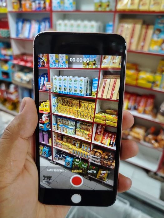 Iphone 8 + 900 ming tinniq xolati