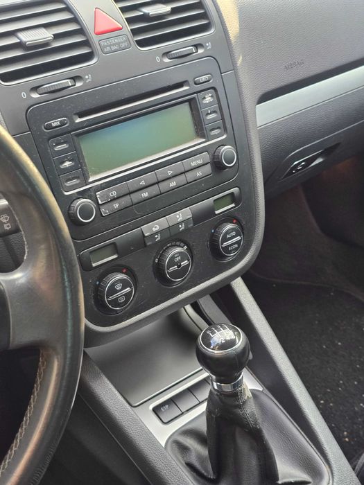 Auto продавам коли