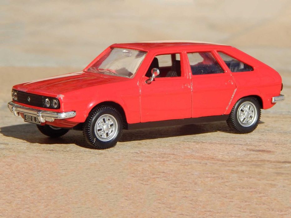Macheta Renault 30 1975–1984 scara 1:43 Norev Franta uzata