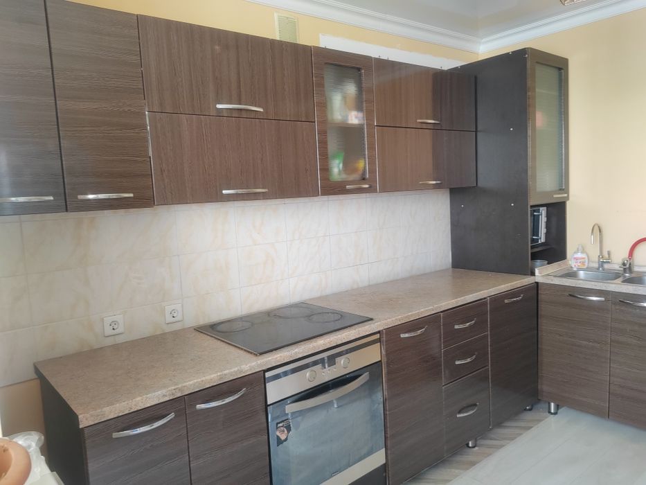 Продаётся кухонная мебель