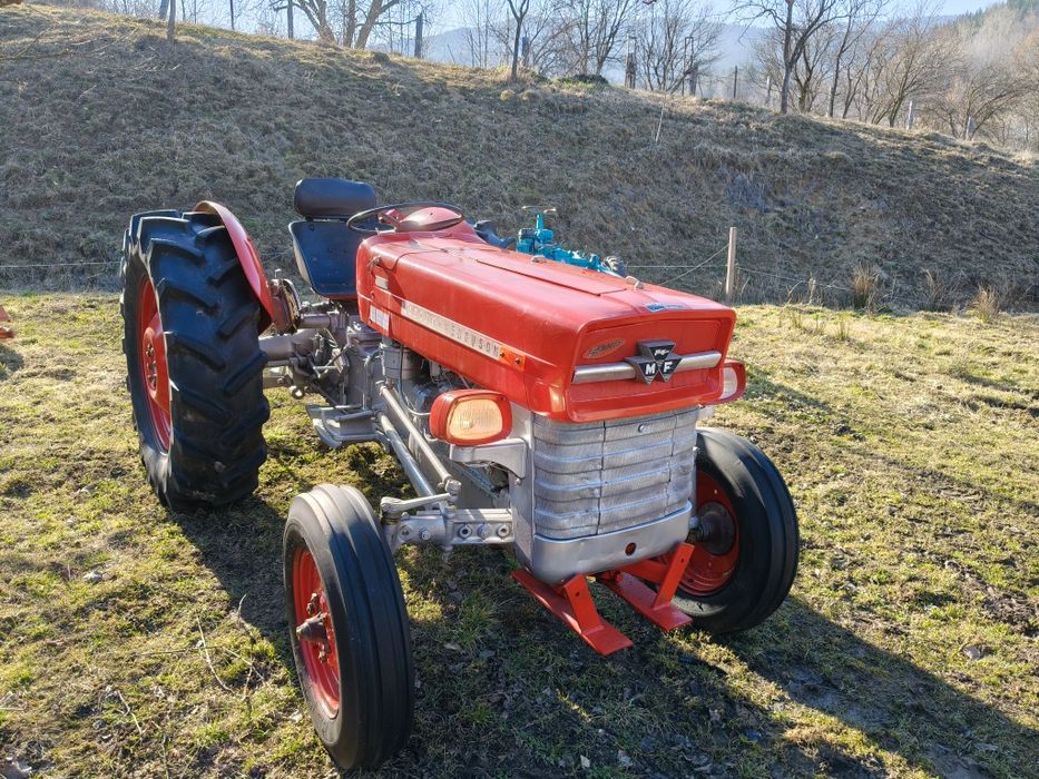Tractor Massey Ferguson 50 cai Motor Perkins