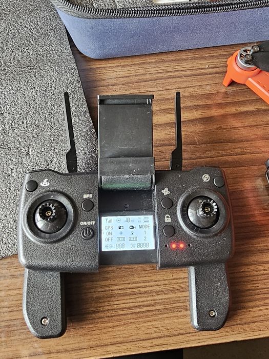 Дрон квадракопер