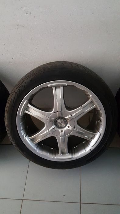 Гуми 275 40 20 ханкок