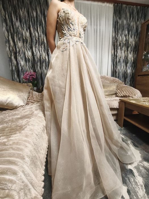 Ефирна Златна Рокля за абитуриентски бал, годеж, специален повод